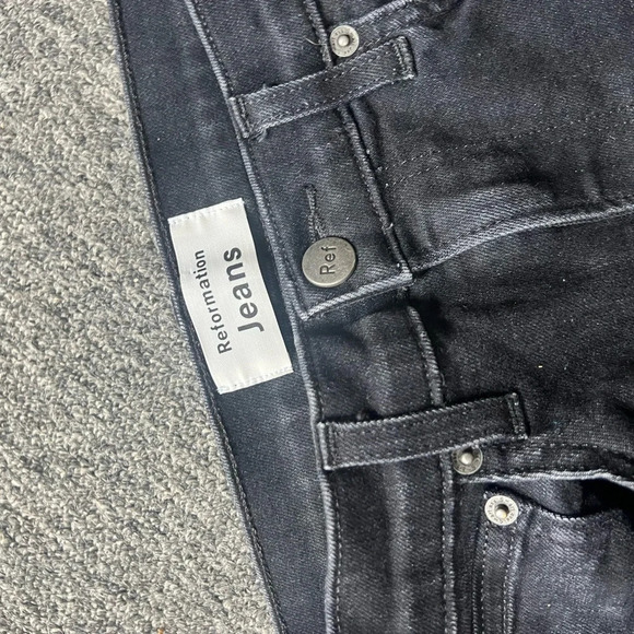 Reformation Black Shorts, size 24 - Picture 3 of 6